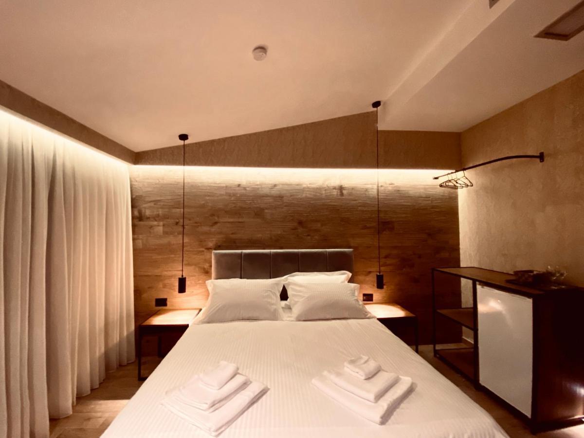 Apartamento Deluxe In Blloku Area *